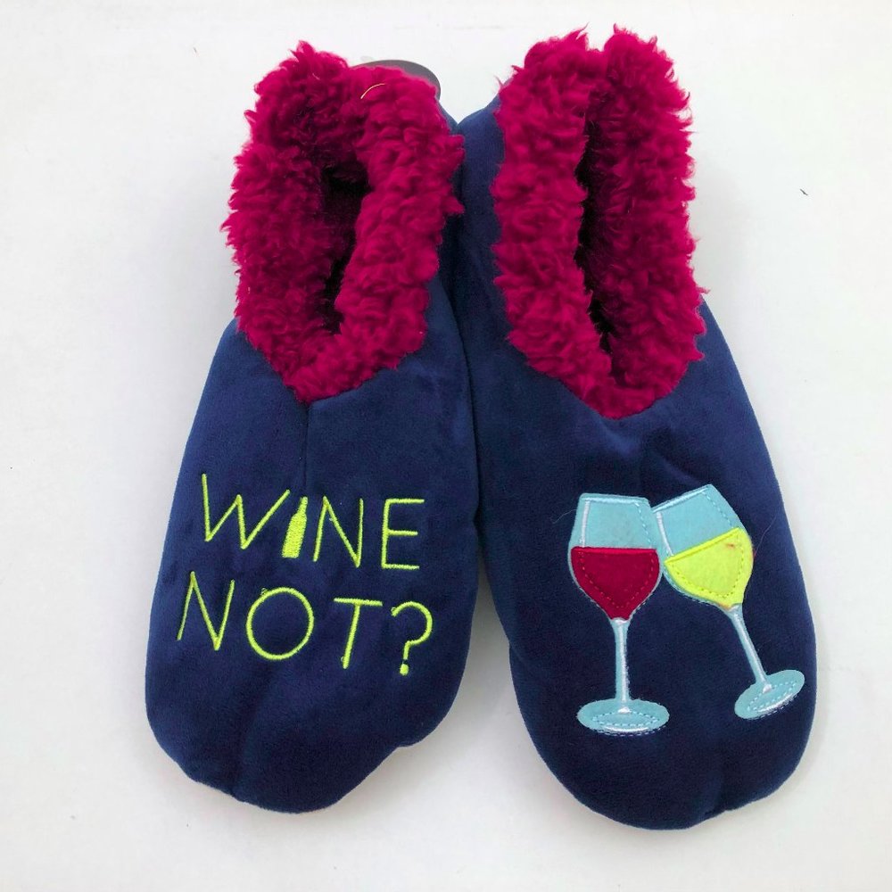 NWT Snoozies Women's Wine Not Non Skid Soles Dark Blue Medium 7/8